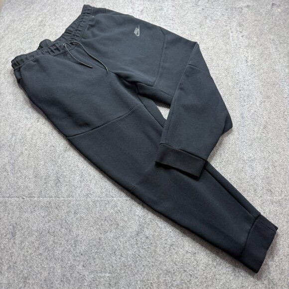 Nike Sportswear Tech Fleece Jogger Pants Men 2XL Black Tapered 28" Slim Fit - Picture 1 of 16